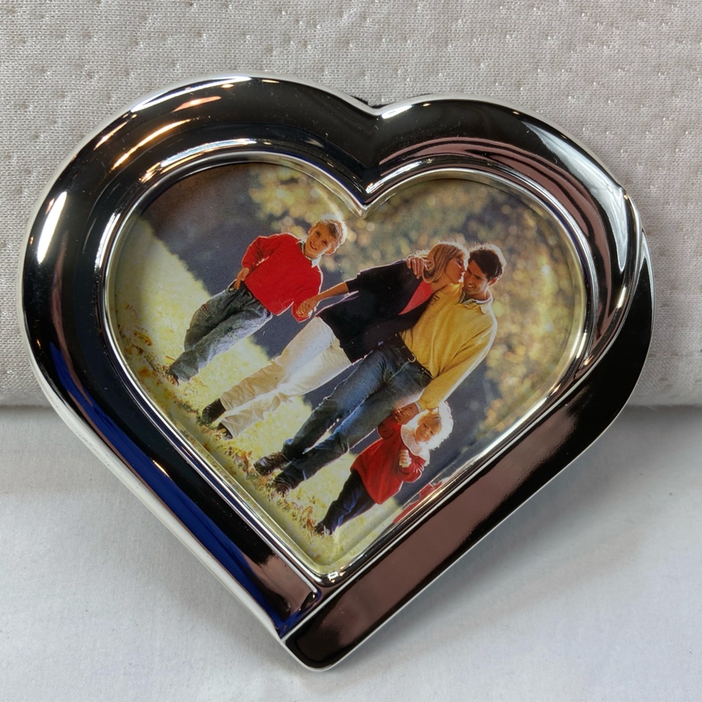 Silver Plate‎ Heart Shape picture frame